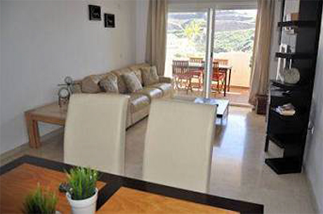 Stor lejlighed til salg i Calahonda på Costa del Sol living room